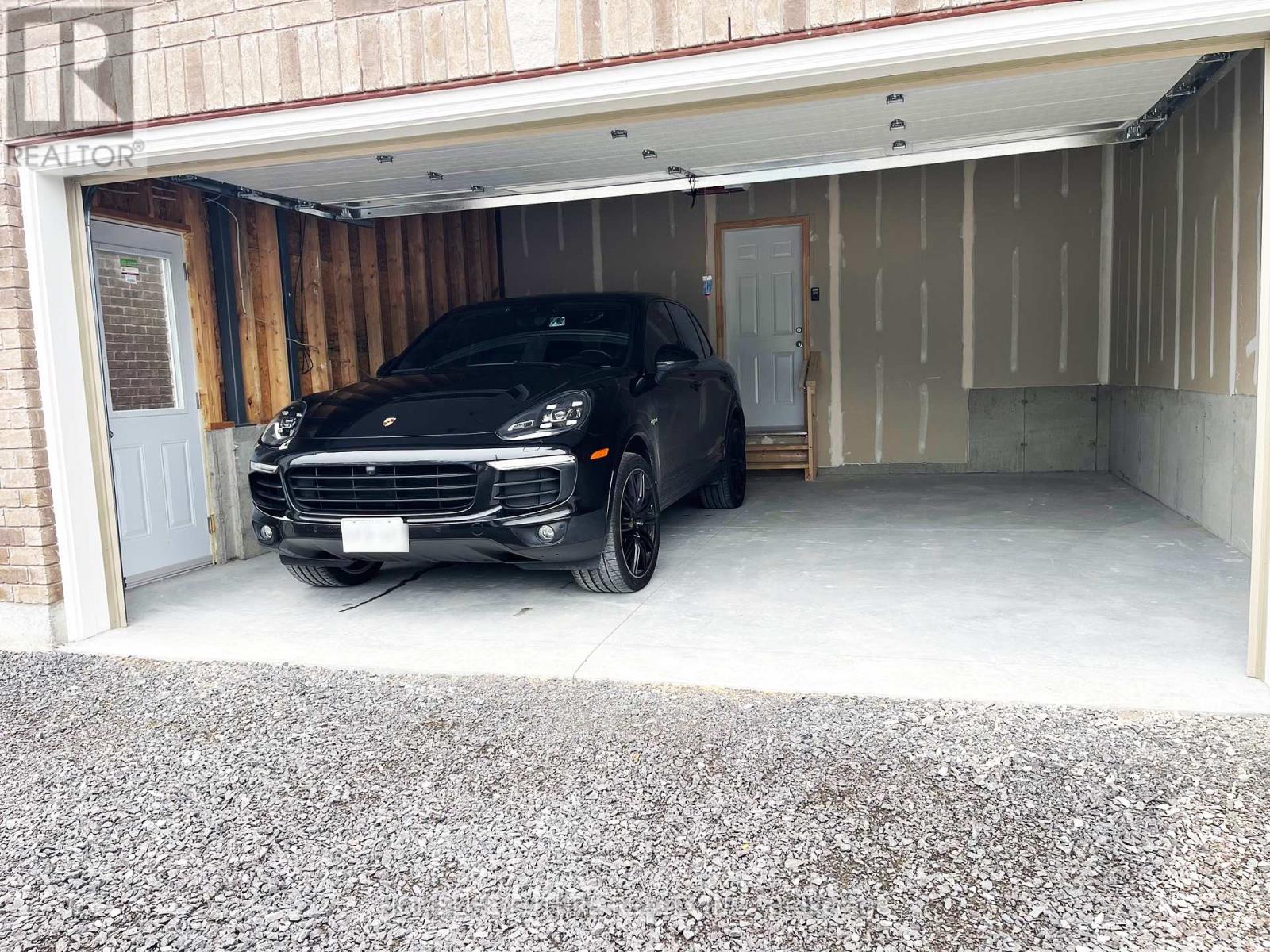 605 Lemay Grove, Peterborough North (North), Ontario  K9J 7P4 - Photo 25 - X12289286