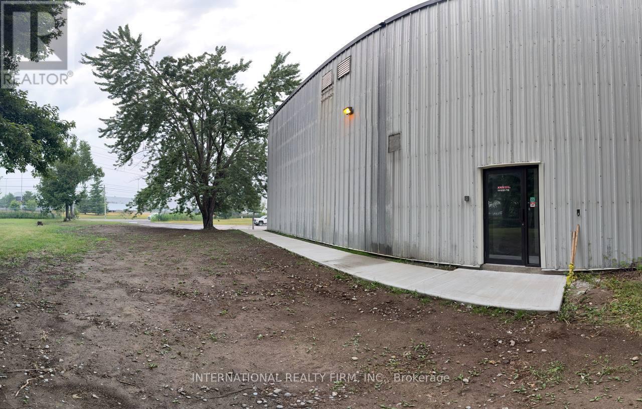 810 Technology Drive, Peterborough South (East), Ontario  K9J 6X7 - Photo 2 - X12289485