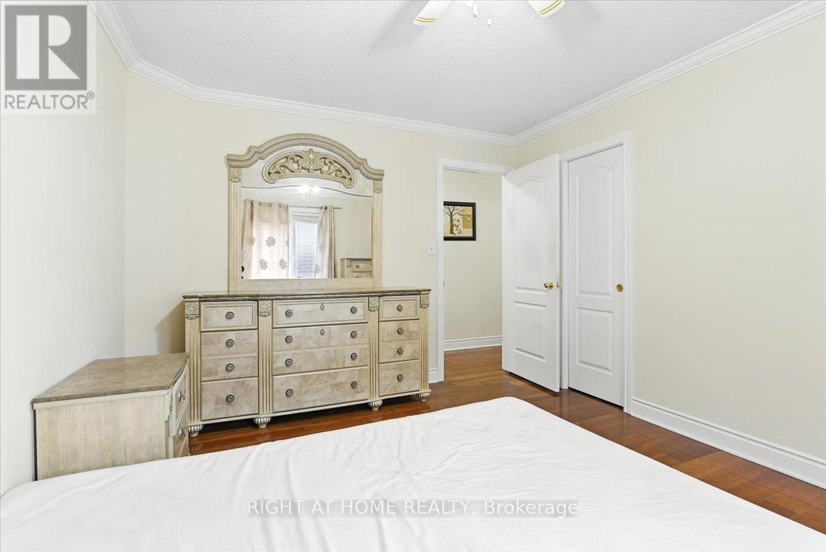 47 Logie Street, Kawartha Lakes (Lindsay), Ontario  K9V 1C3 - Photo 10 - X12289538