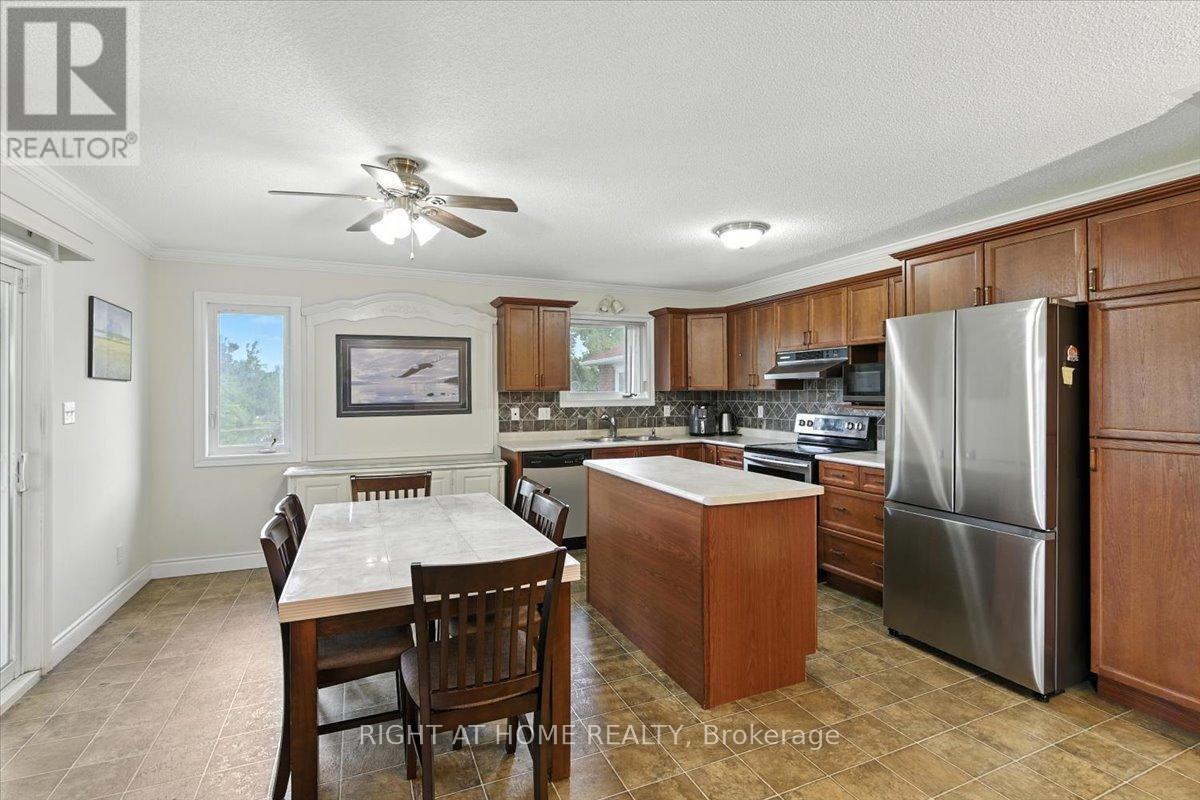 47 Logie Street, Kawartha Lakes (Lindsay), Ontario  K9V 1C3 - Photo 16 - X12289538