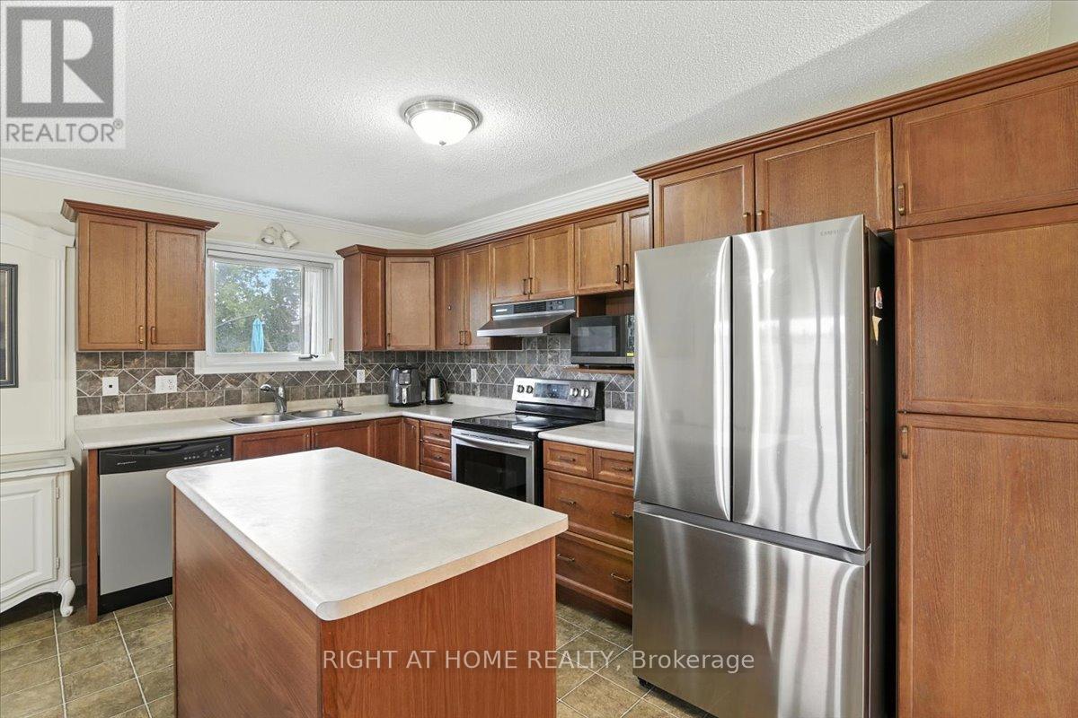 47 Logie Street, Kawartha Lakes (Lindsay), Ontario  K9V 1C3 - Photo 18 - X12289538