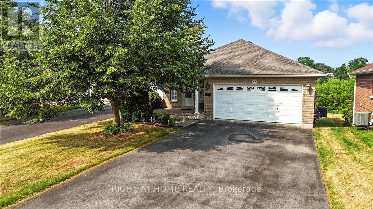 47 Logie Street, Kawartha Lakes (Lindsay), Ontario  K9V 1C3 - Photo 2 - X12289538