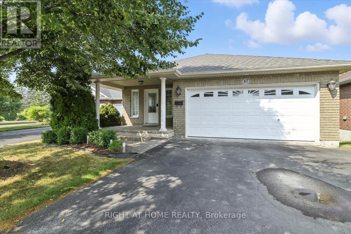 47 Logie Street, Kawartha Lakes (Lindsay), Ontario  K9V 1C3 - Photo 4 - X12289538