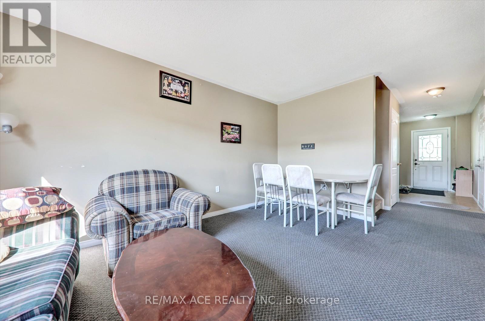 303 Spillsbury Drive, Peterborough West (South), Ontario  K9K 2S1 - Photo 22 - X12289846