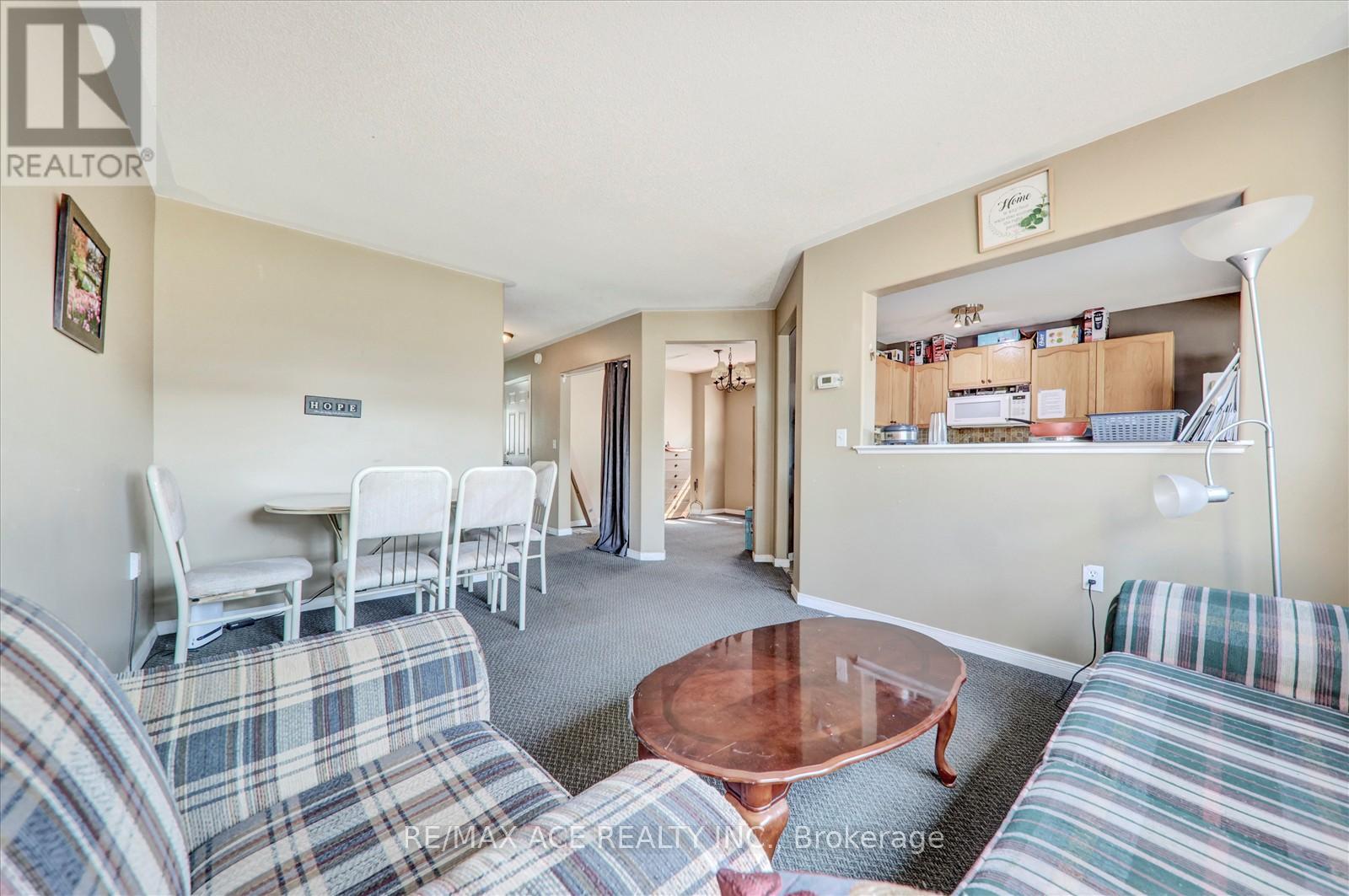 303 Spillsbury Drive, Peterborough West (South), Ontario  K9K 2S1 - Photo 23 - X12289846