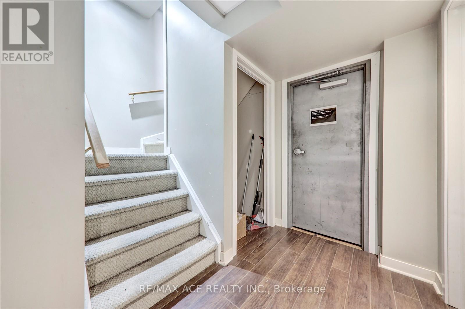 303 Spillsbury Drive, Peterborough West (South), Ontario  K9K 2S1 - Photo 34 - X12289846