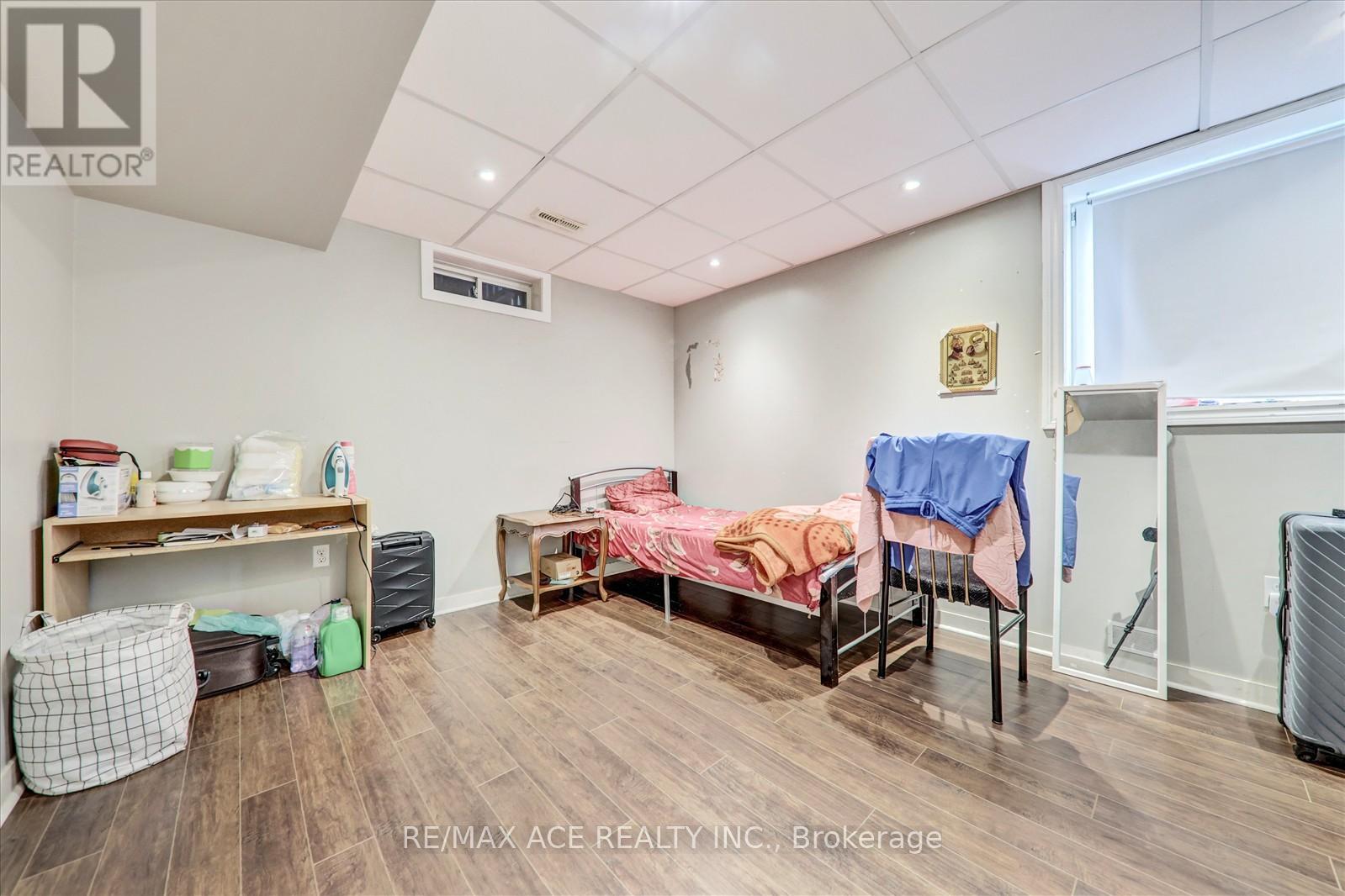 303 Spillsbury Drive, Peterborough West (South), Ontario  K9K 2S1 - Photo 35 - X12289846