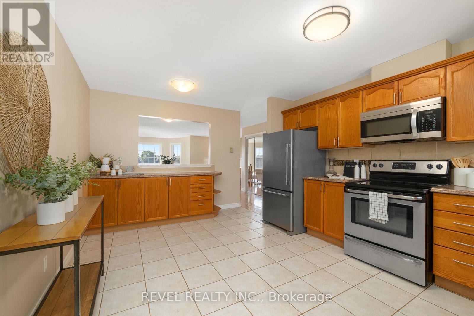 22 Mcgibbon Boulevard, Kawartha Lakes (Lindsay), Ontario  K9V 6G4 - Photo 13 - X12289979