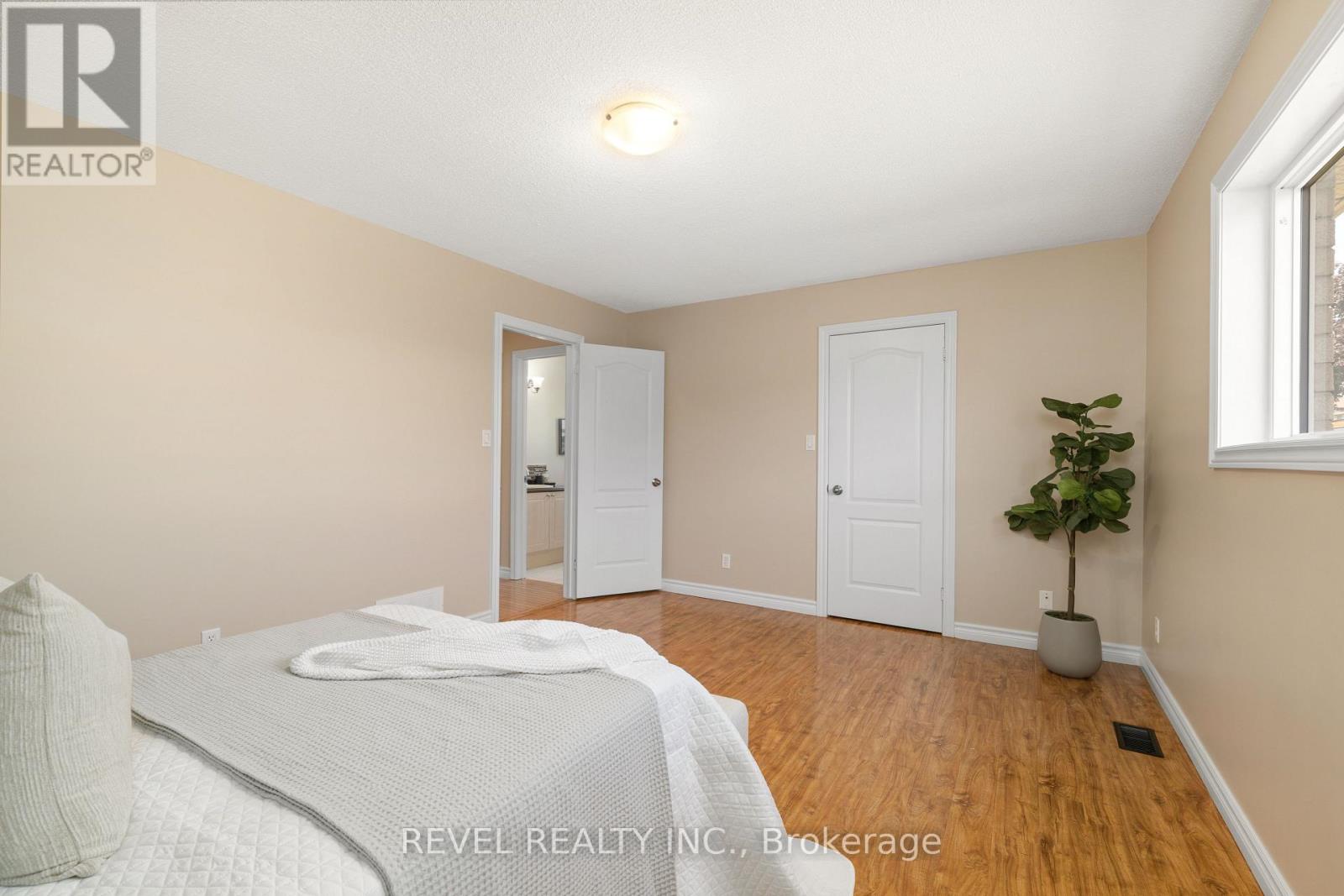 22 Mcgibbon Boulevard, Kawartha Lakes (Lindsay), Ontario  K9V 6G4 - Photo 20 - X12289979