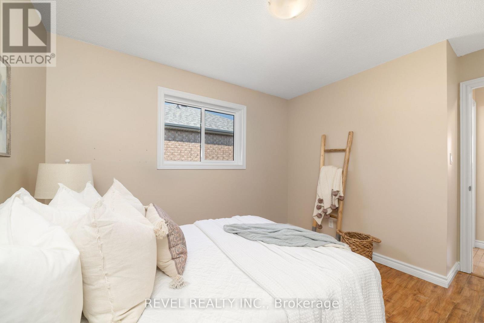 22 Mcgibbon Boulevard, Kawartha Lakes (Lindsay), Ontario  K9V 6G4 - Photo 26 - X12289979