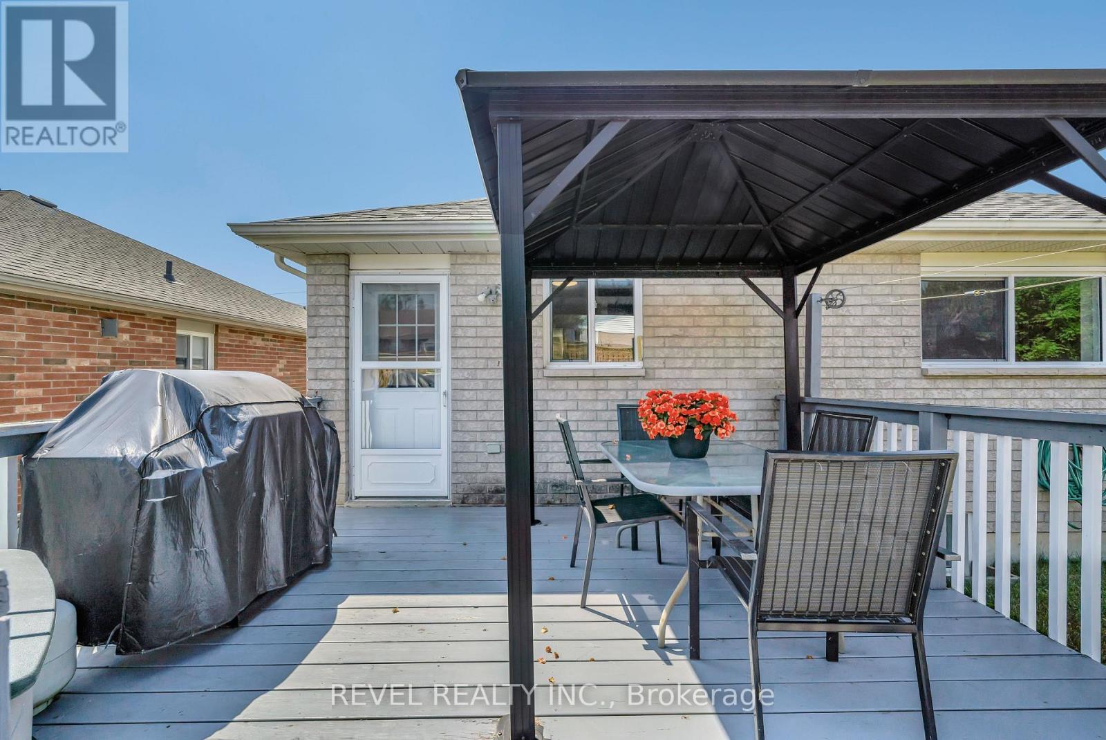 22 Mcgibbon Boulevard, Kawartha Lakes (Lindsay), Ontario  K9V 6G4 - Photo 39 - X12289979