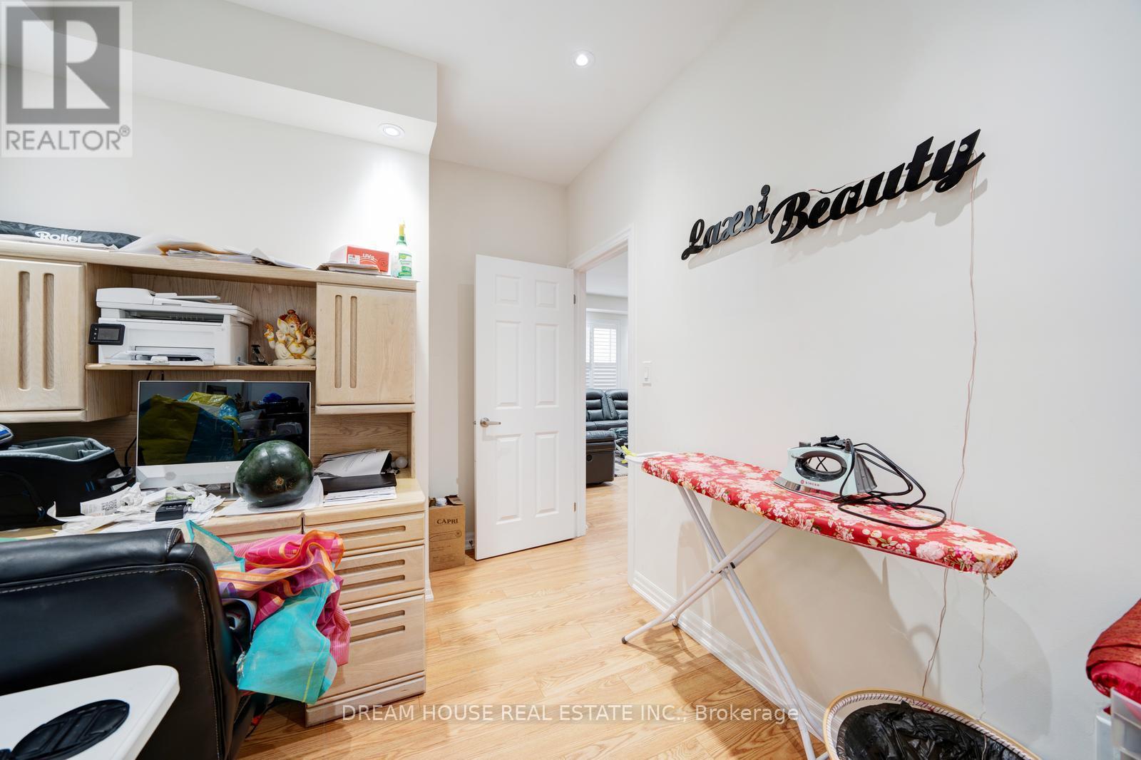 7 Northrop Avenue, Clarington (Newcastle), Ontario  L1B 0W6 - Photo 7 - E12290904