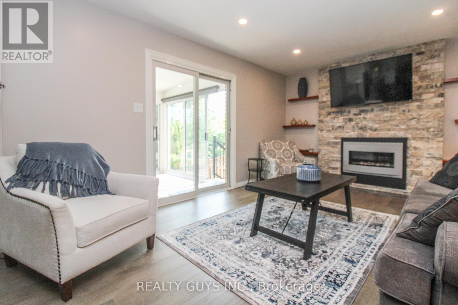 2515 Farmcrest Avenue, Peterborough East (South), Ontario  K9L 1R8 - Photo 24 - X12291175