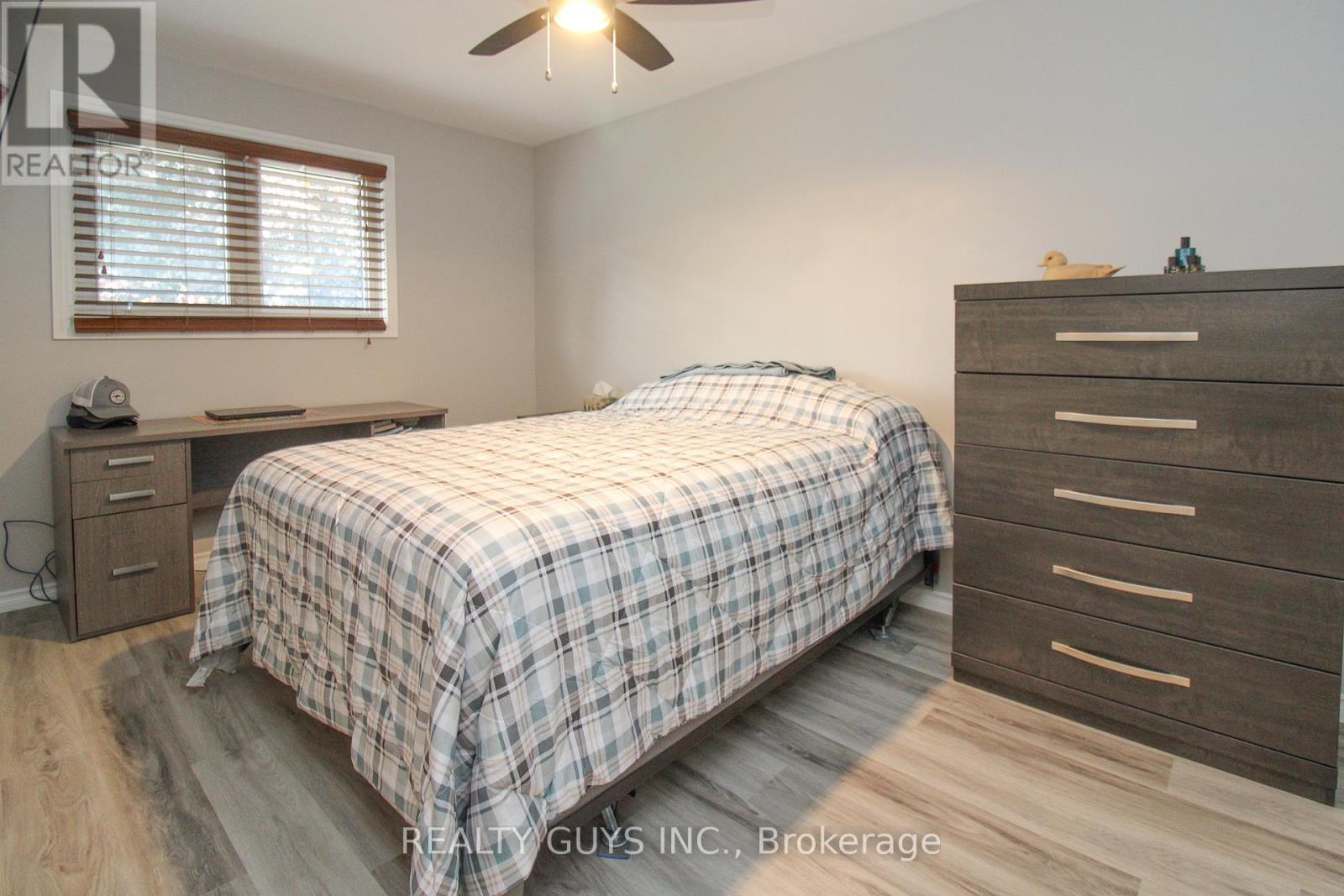 2515 Farmcrest Avenue, Peterborough East (South), Ontario  K9L 1R8 - Photo 39 - X12291175