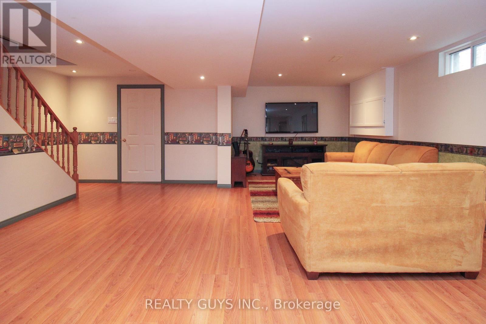 2515 Farmcrest Avenue, Peterborough East (South), Ontario  K9L 1R8 - Photo 43 - X12291175