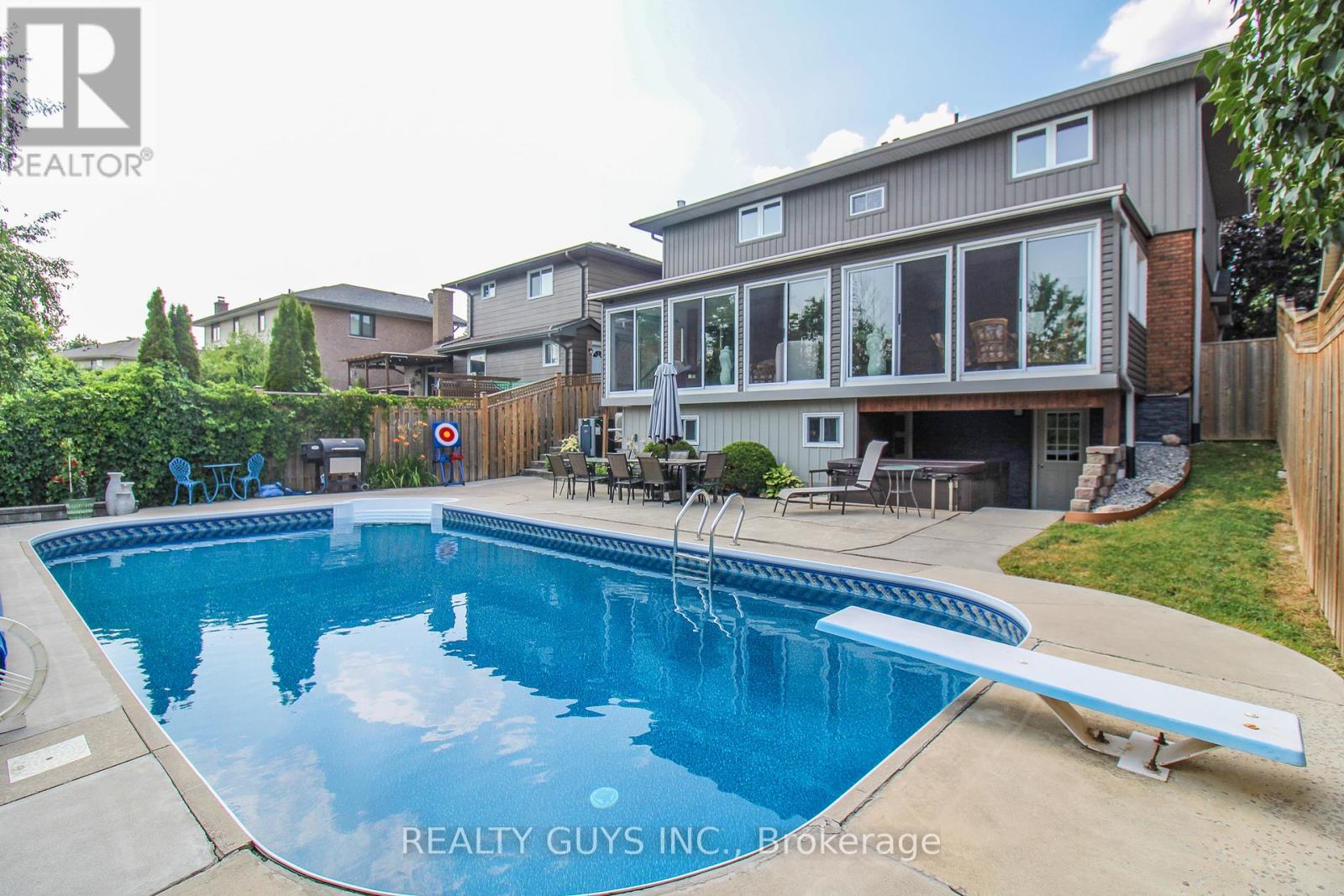 2515 Farmcrest Avenue, Peterborough East (South), Ontario  K9L 1R8 - Photo 5 - X12291175