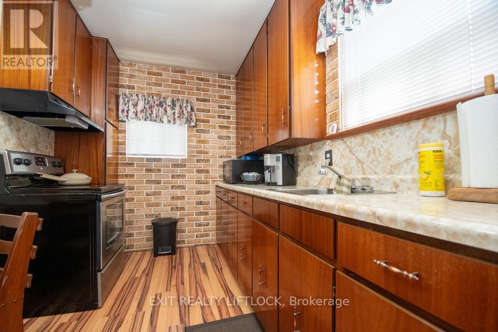 2537 Bensfort Road, Peterborough South (East), Ontario  K9J 1C8 - Photo 11 - X12291215