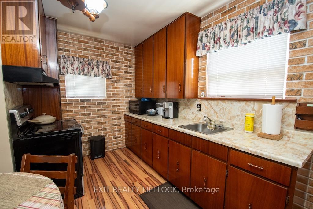 2537 Bensfort Road, Peterborough South (East), Ontario  K9J 1C8 - Photo 12 - X12291215