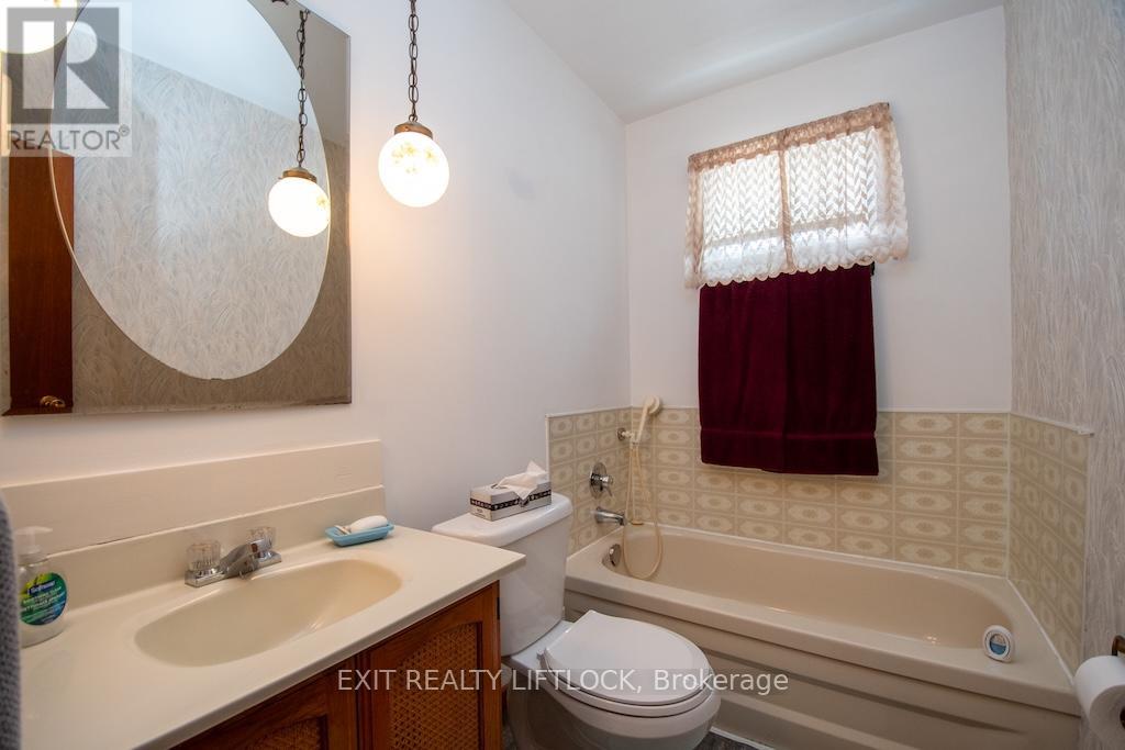 2537 Bensfort Road, Peterborough South (East), Ontario  K9J 1C8 - Photo 17 - X12291215