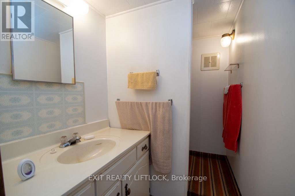 2537 Bensfort Road, Peterborough South (East), Ontario  K9J 1C8 - Photo 18 - X12291215