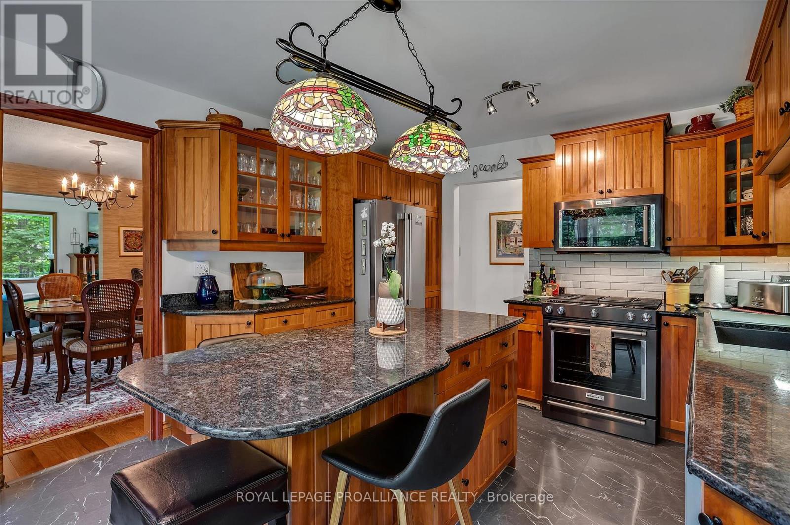 642 Dinsdale Street, Selwyn, Ontario  K0L 1H0 - Photo 11 - X12291216
