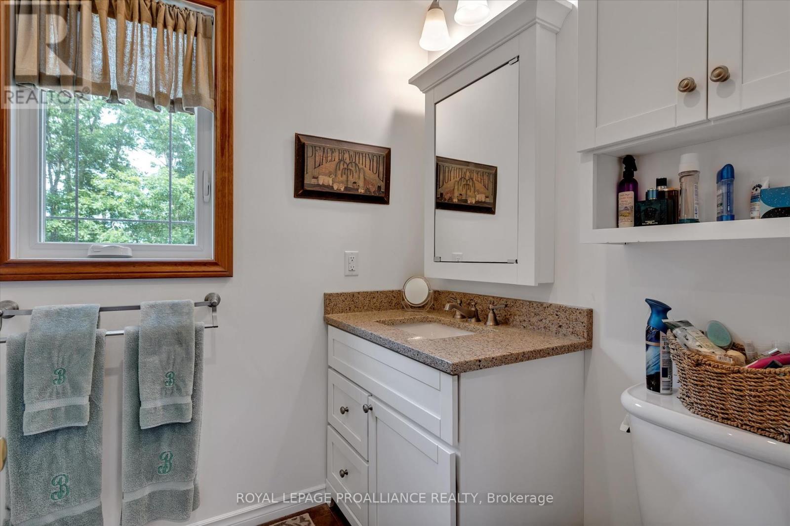 642 Dinsdale Street, Selwyn, Ontario  K0L 1H0 - Photo 21 - X12291216