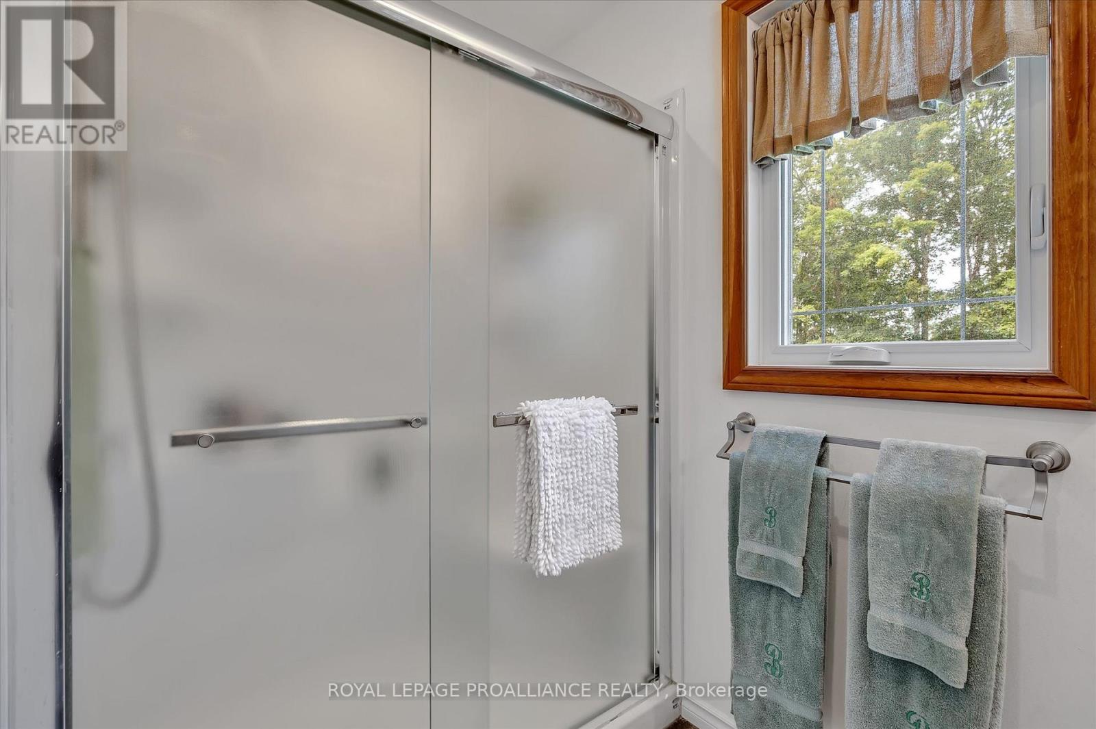 642 Dinsdale Street, Selwyn, Ontario  K0L 1H0 - Photo 22 - X12291216