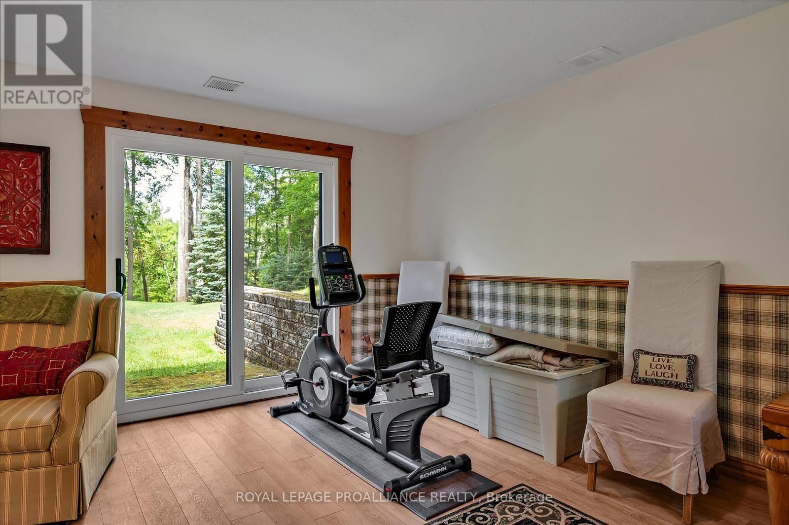 642 Dinsdale Street, Selwyn, Ontario  K0L 1H0 - Photo 32 - X12291216
