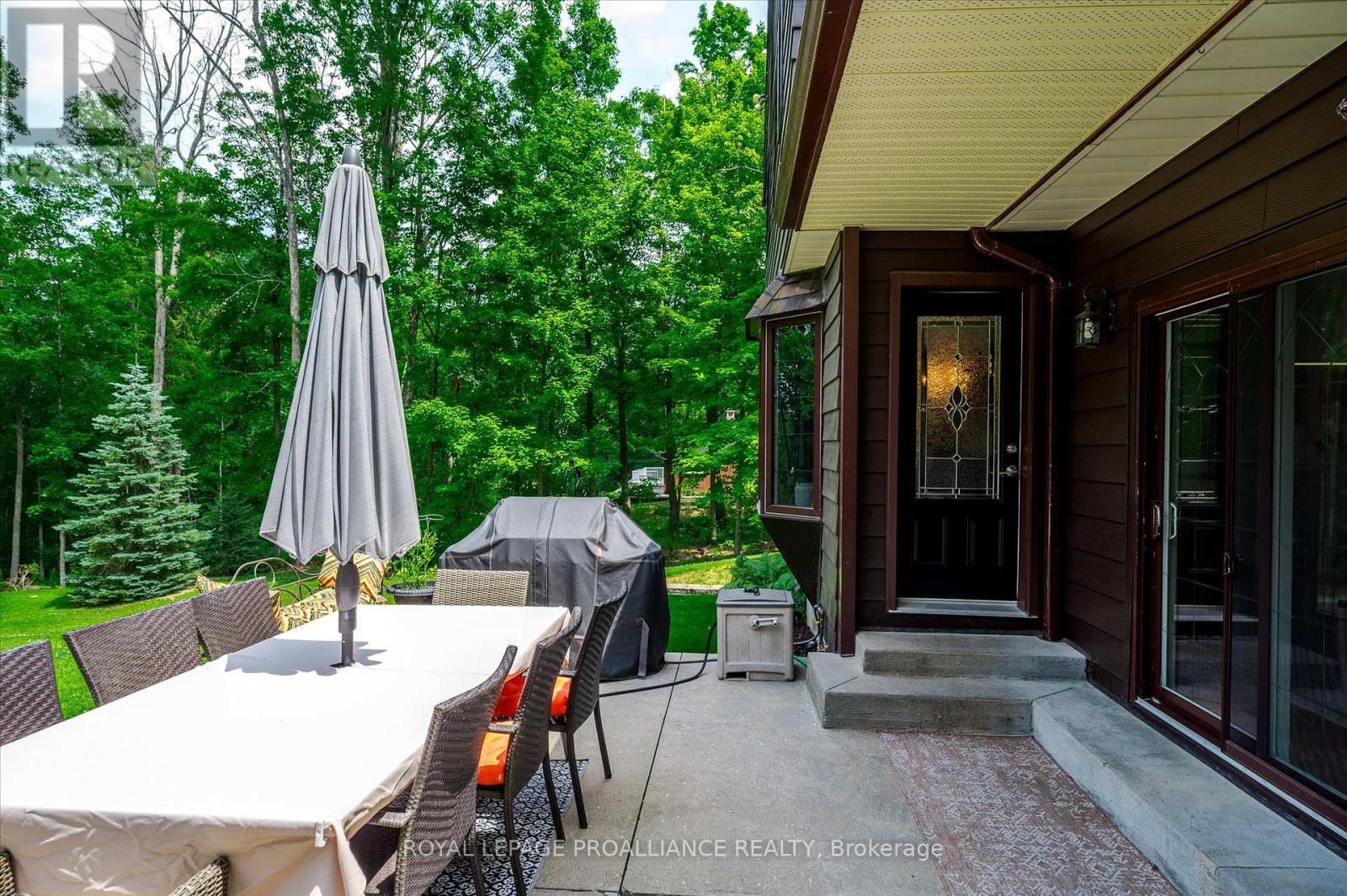 642 Dinsdale Street, Selwyn, Ontario  K0L 1H0 - Photo 37 - X12291216