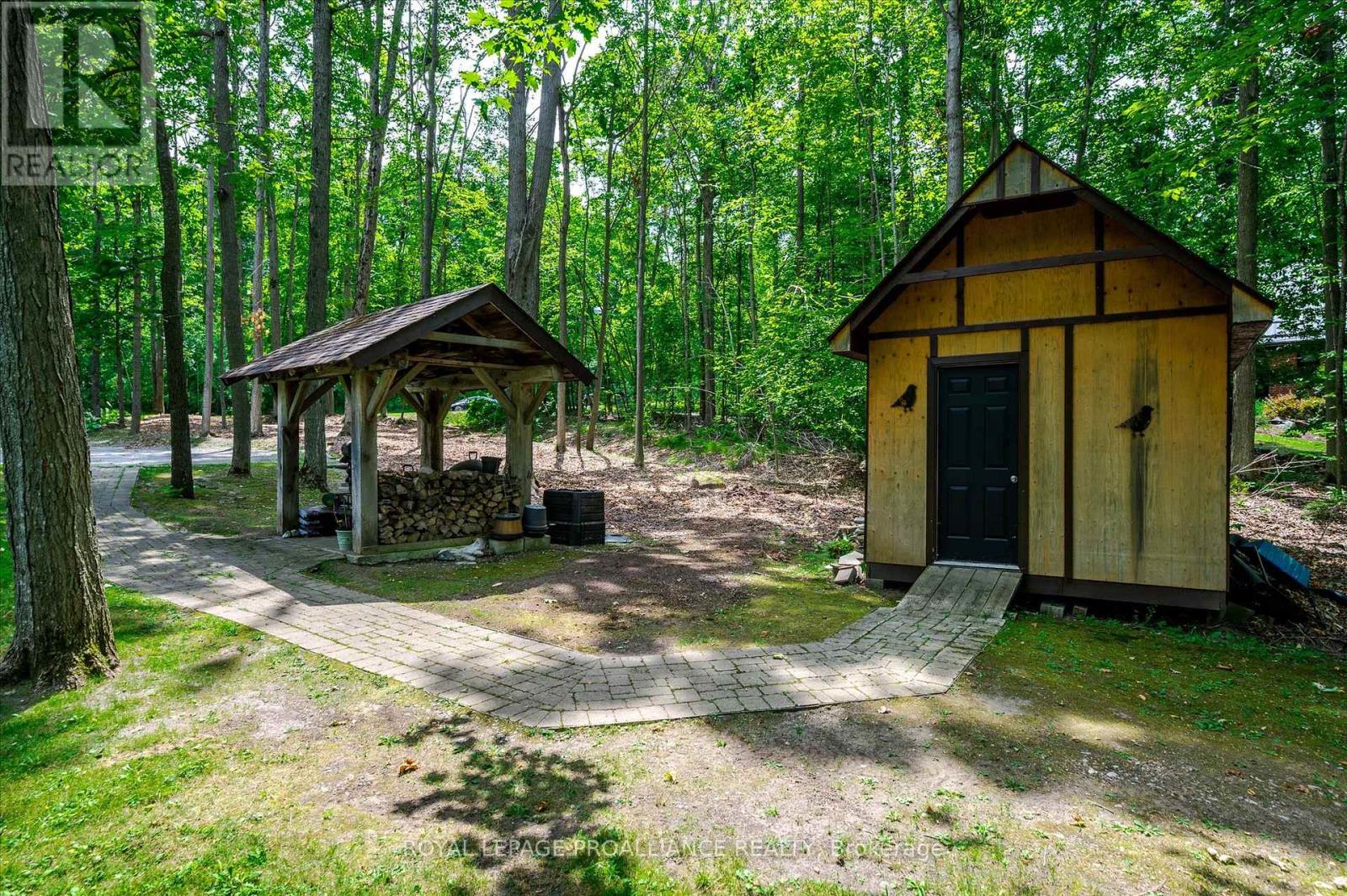 642 Dinsdale Street, Selwyn, Ontario  K0L 1H0 - Photo 46 - X12291216