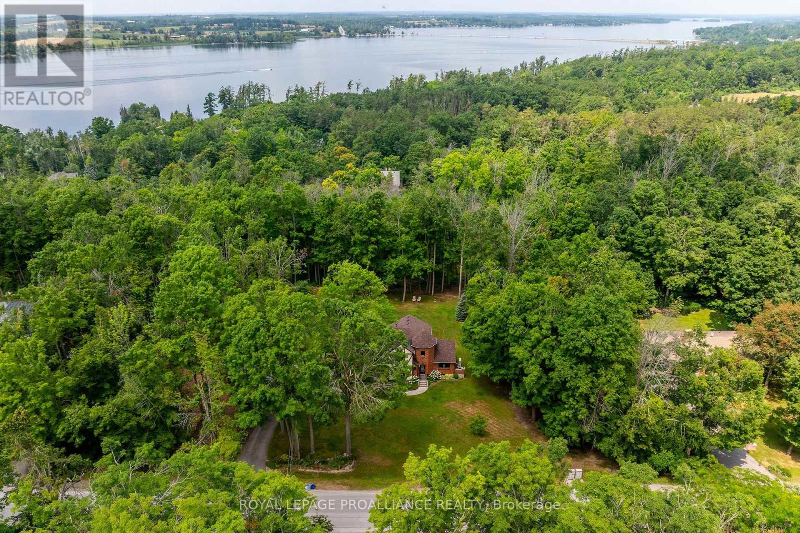642 Dinsdale Street, Selwyn, Ontario  K0L 1H0 - Photo 50 - X12291216
