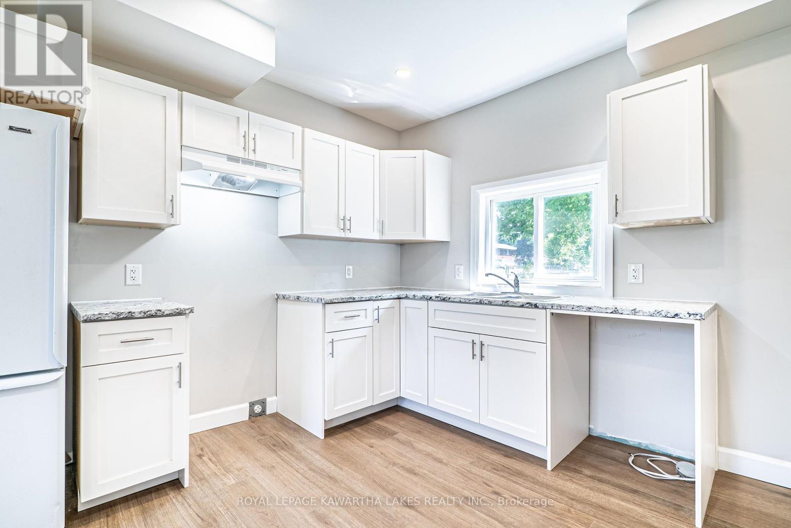 50 St Patrick Street, Kawartha Lakes (Lindsay), Ontario  K9V 1R3 - Photo 11 - X12291245
