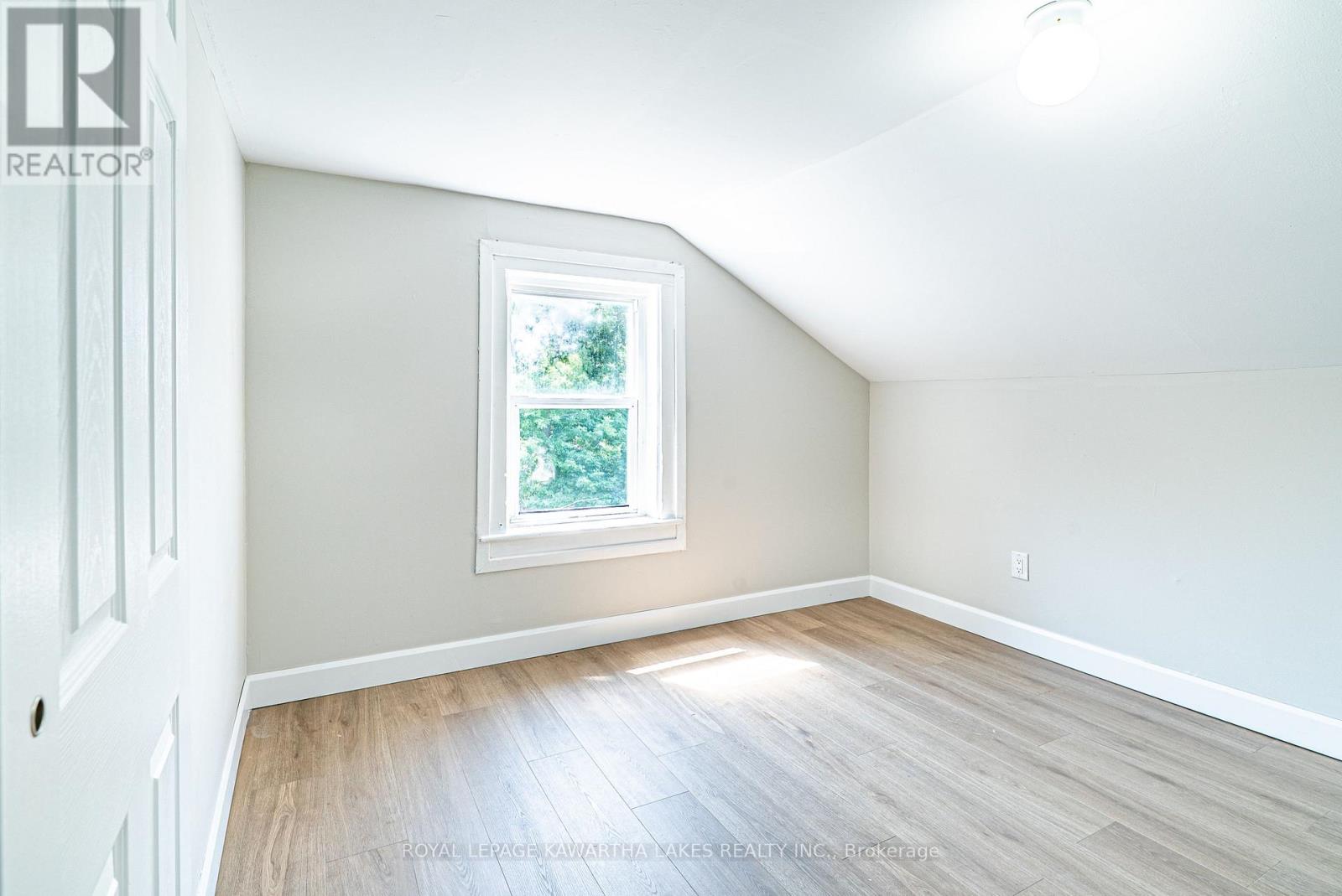 50 St Patrick Street, Kawartha Lakes (Lindsay), Ontario  K9V 1R3 - Photo 17 - X12291245