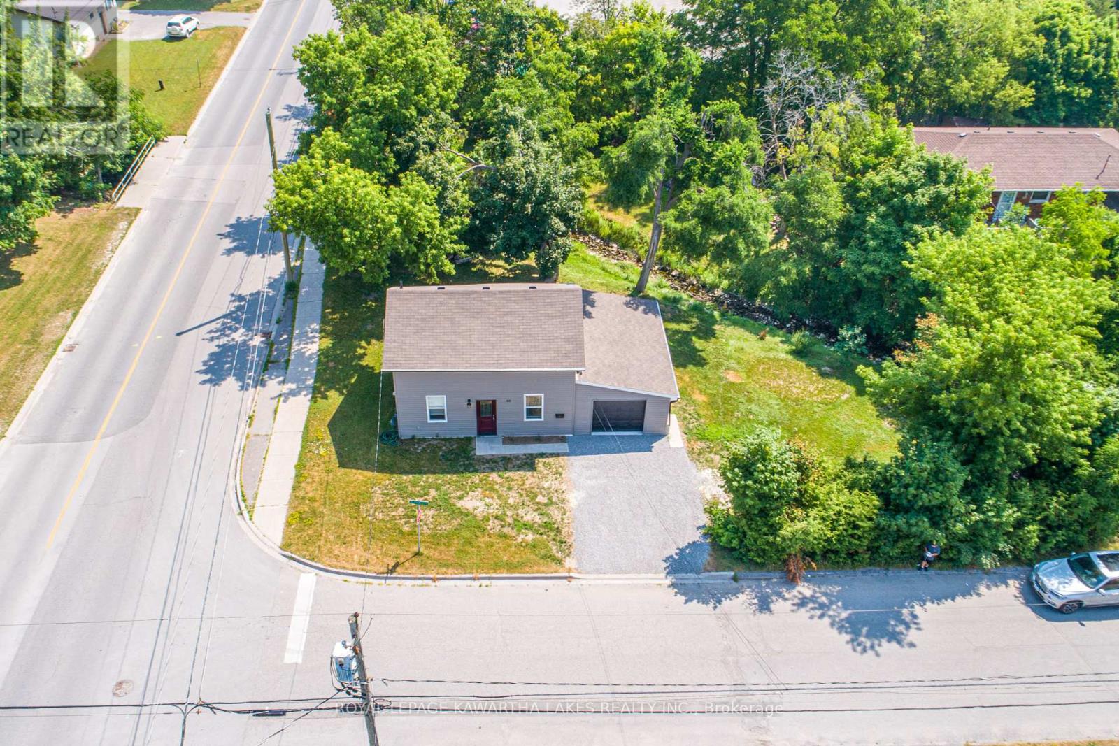 50 St Patrick Street, Kawartha Lakes (Lindsay), Ontario  K9V 1R3 - Photo 3 - X12291245