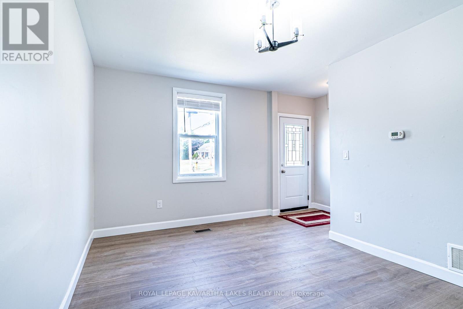 50 St Patrick Street, Kawartha Lakes (Lindsay), Ontario  K9V 1R3 - Photo 8 - X12291245