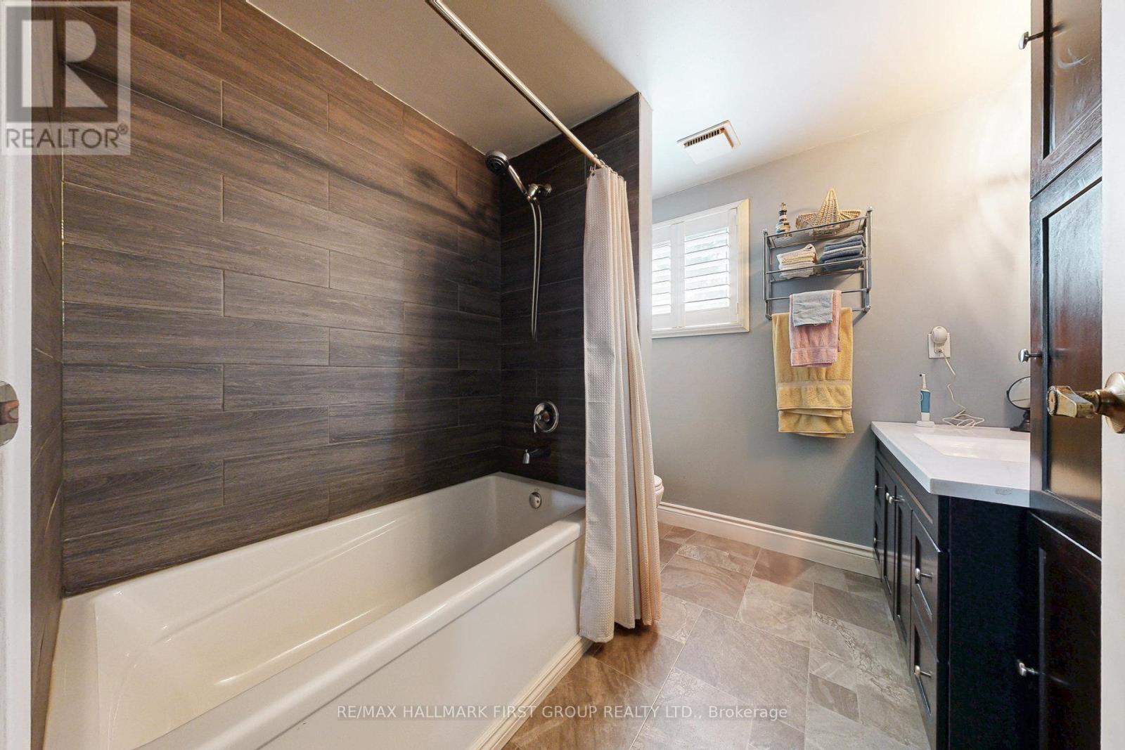 4 Kawartha Road, Clarington (Newcastle), Ontario  L1B 1B9 - Photo 15 - E12291161