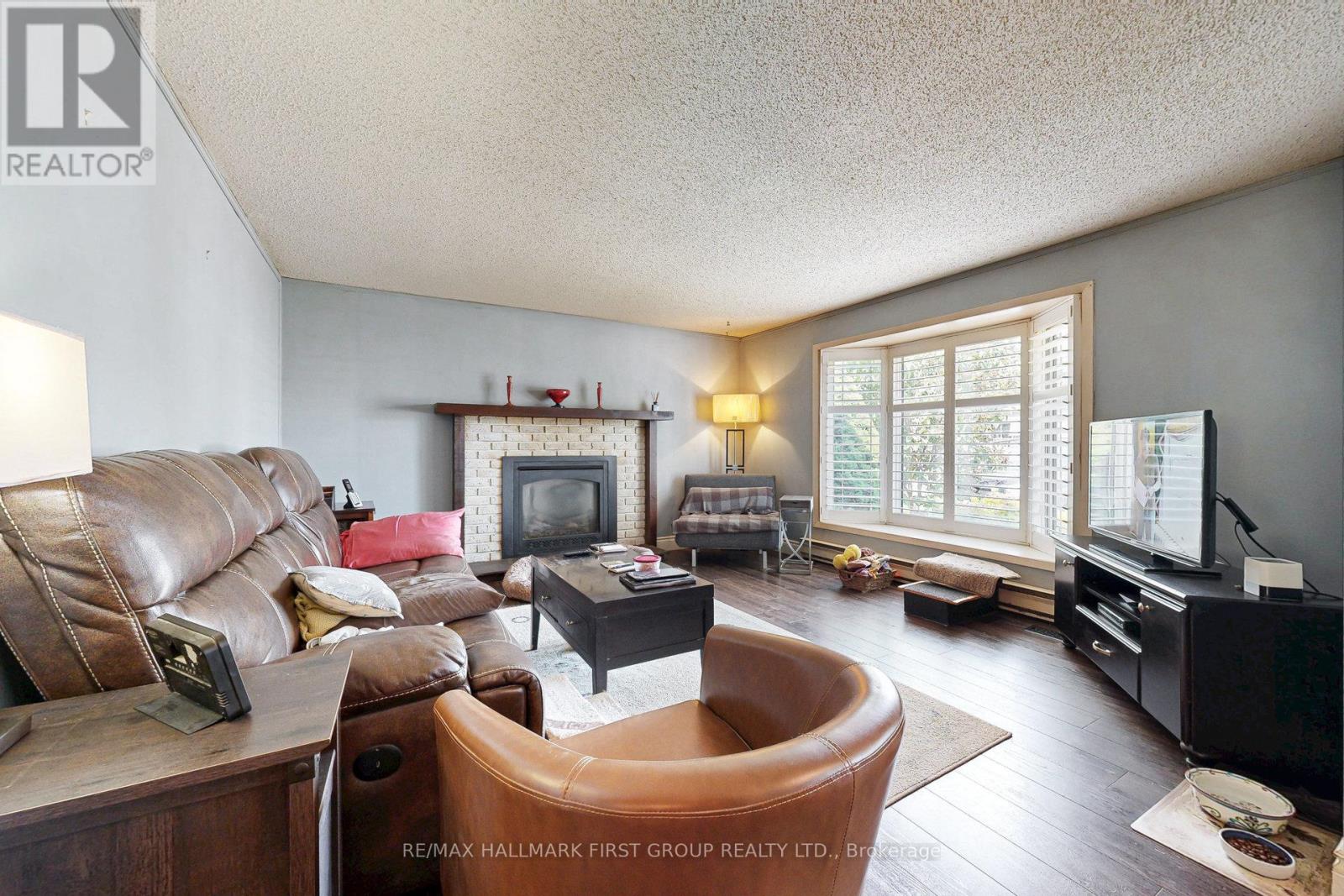 4 Kawartha Road, Clarington (Newcastle), Ontario  L1B 1B9 - Photo 5 - E12291161