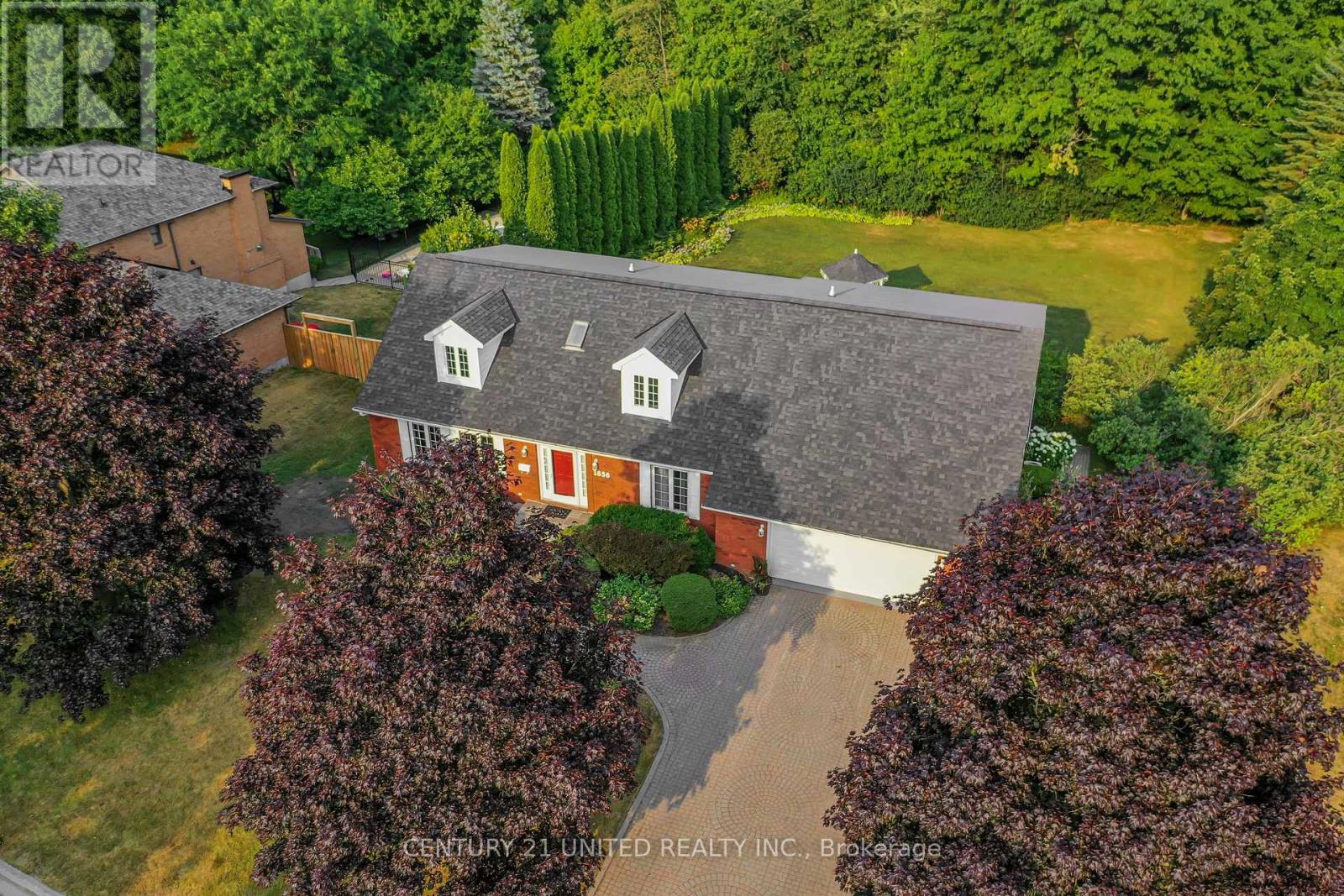 1656 Champlain Drive, Peterborough North (University Heights), Ontario  K9L 1N6 - Photo 2 - X12291400