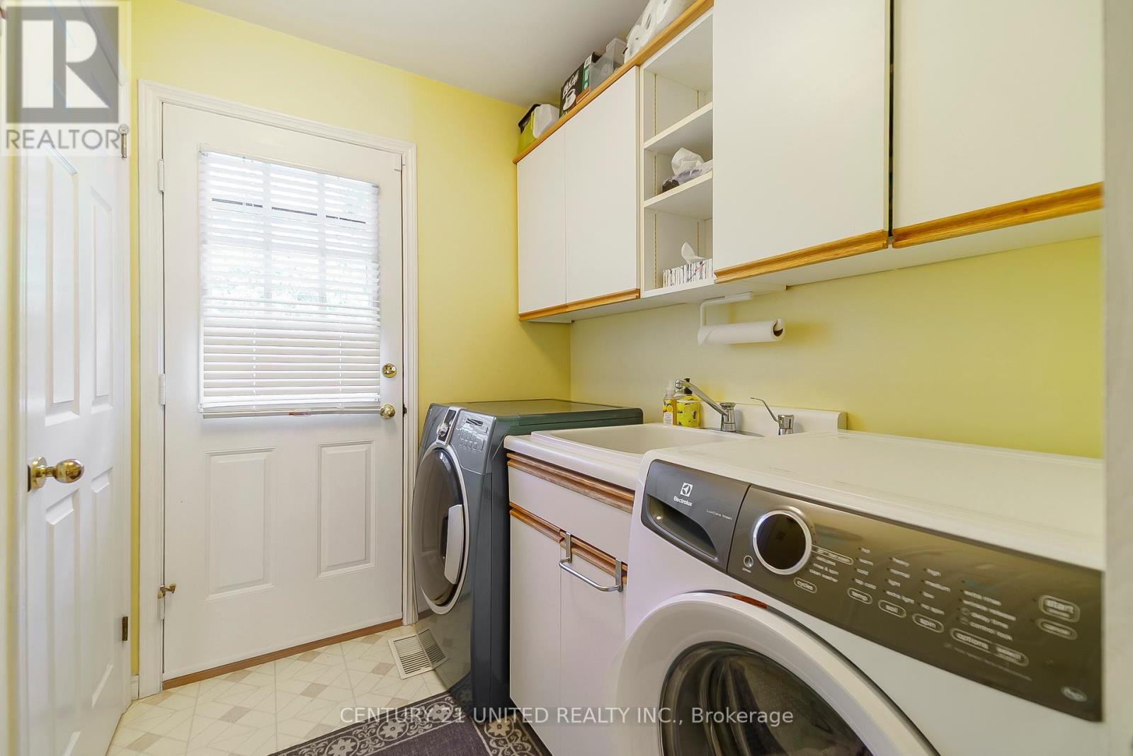 1656 Champlain Drive, Peterborough North (University Heights), Ontario  K9L 1N6 - Photo 25 - X12291400