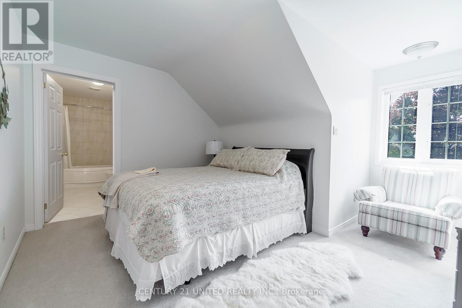 1656 Champlain Drive, Peterborough North (University Heights), Ontario  K9L 1N6 - Photo 31 - X12291400
