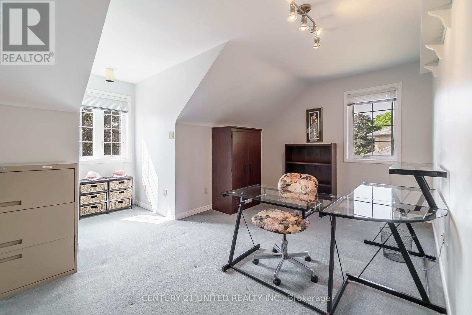 1656 Champlain Drive, Peterborough North (University Heights), Ontario  K9L 1N6 - Photo 34 - X12291400