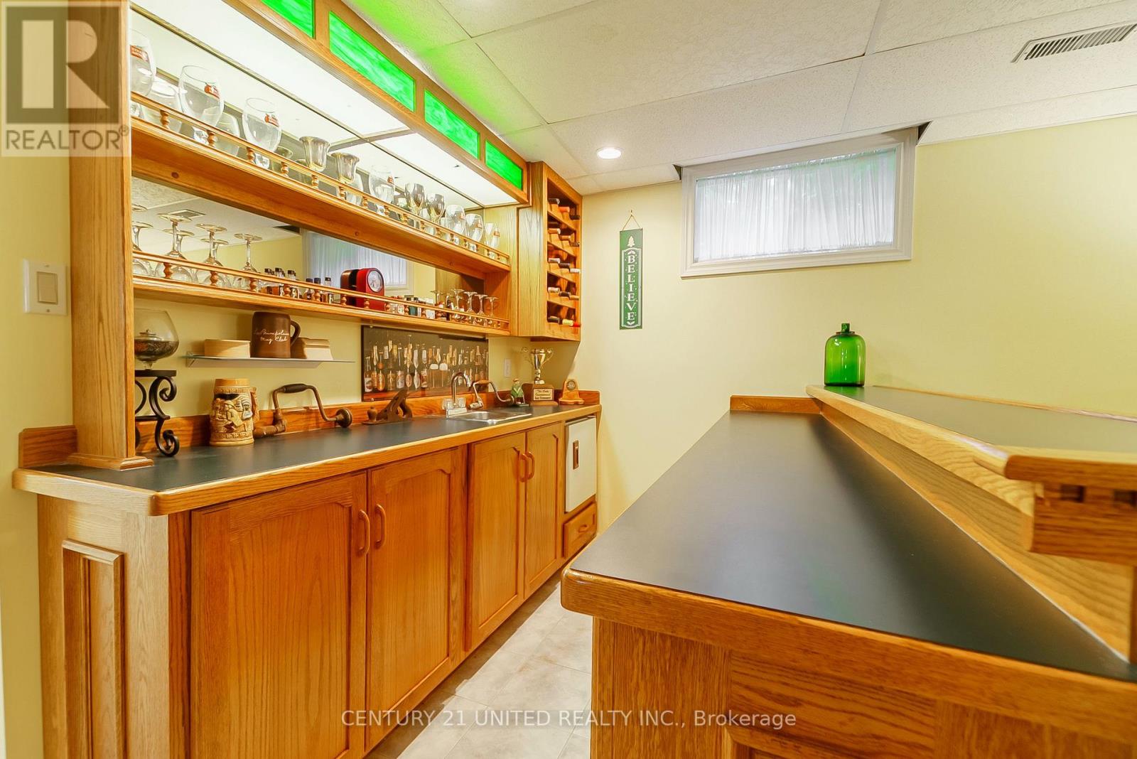 1656 Champlain Drive, Peterborough North (University Heights), Ontario  K9L 1N6 - Photo 40 - X12291400