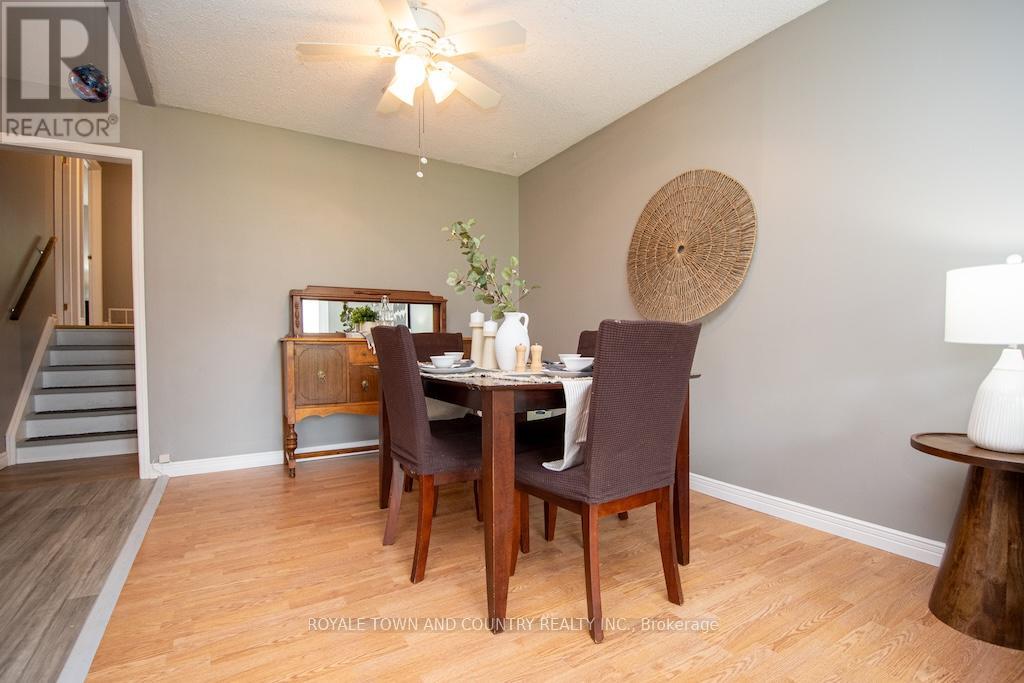 24 Mohawk Drive, Kawartha Lakes (Lindsay), Ontario  K9V 4R1 - Photo 9 - X12291478