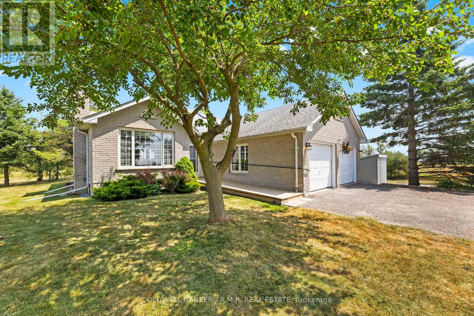 550 Angeline Street N, Kawartha Lakes (Ops), Ontario  K9V 4R1 - Photo 1 - X12291596