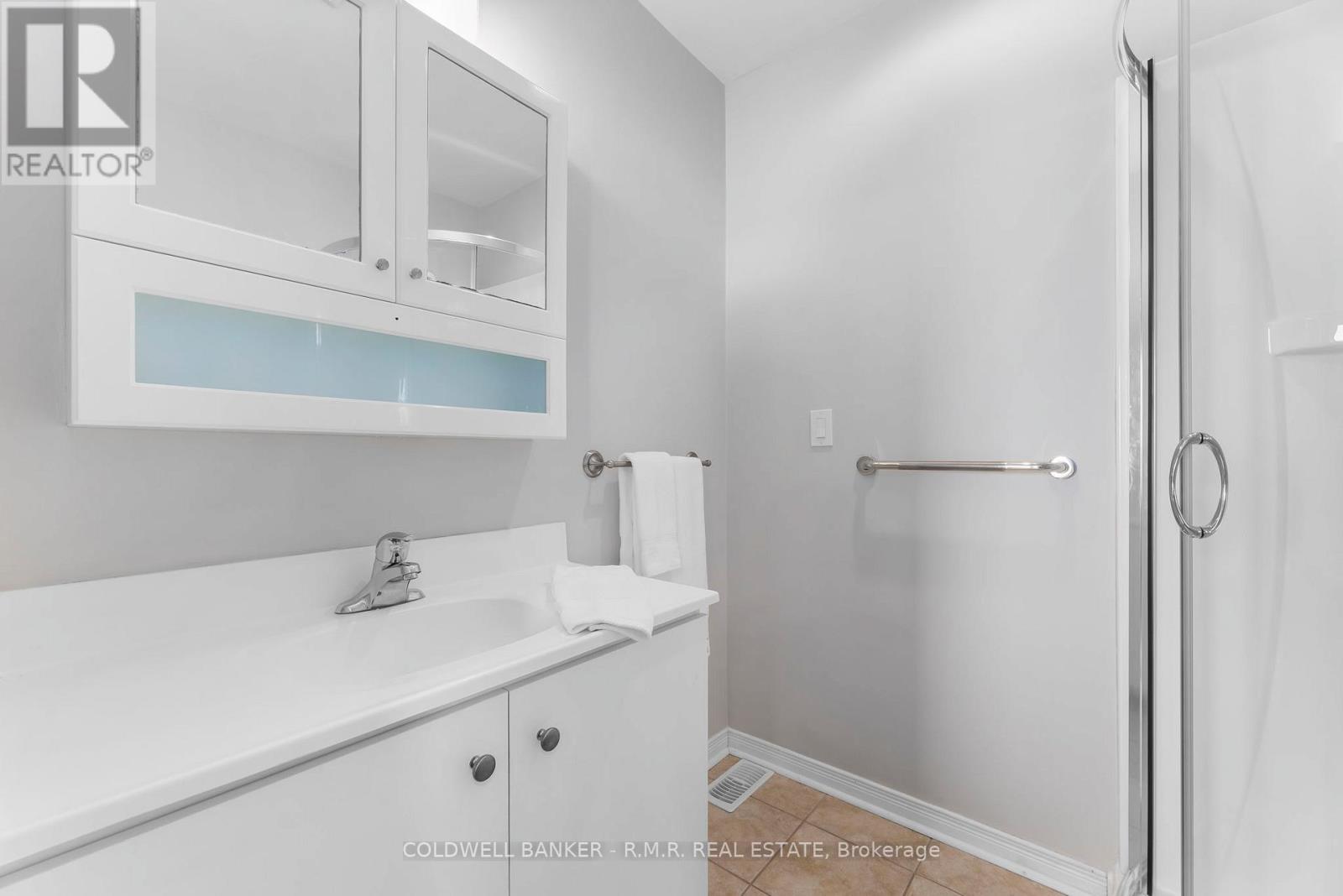 550 Angeline Street N, Kawartha Lakes (Ops), Ontario  K9V 4R1 - Photo 22 - X12291596
