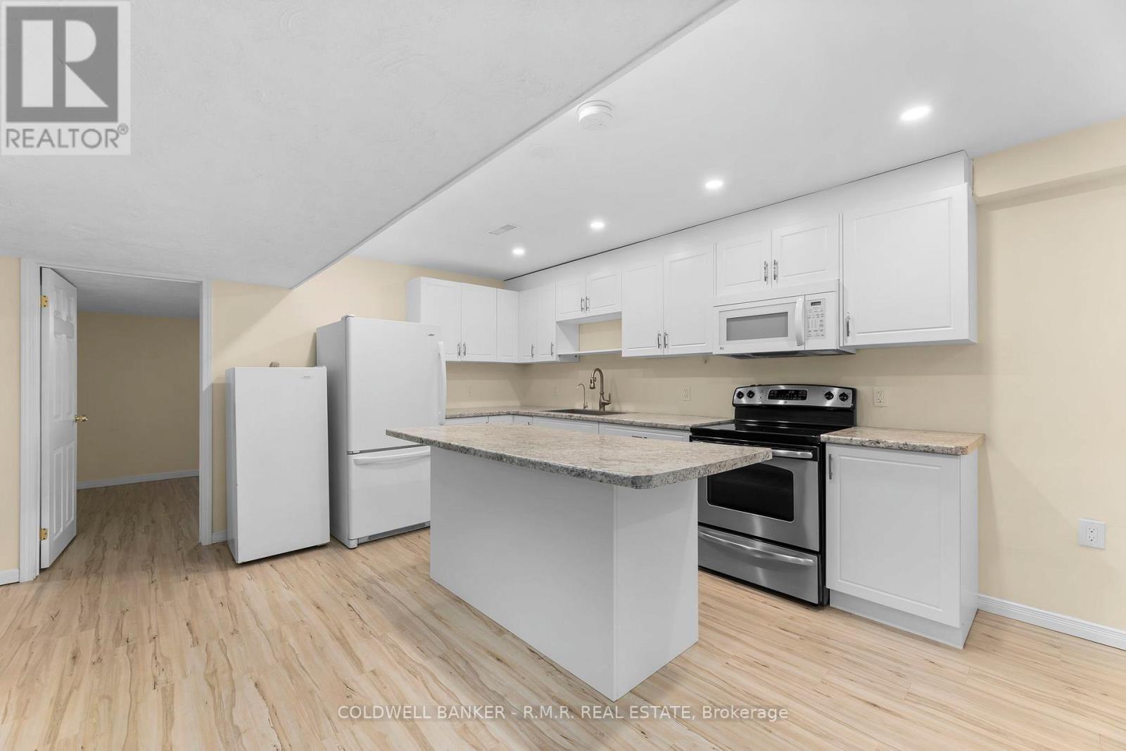 550 Angeline Street N, Kawartha Lakes (Ops), Ontario  K9V 4R1 - Photo 26 - X12291596