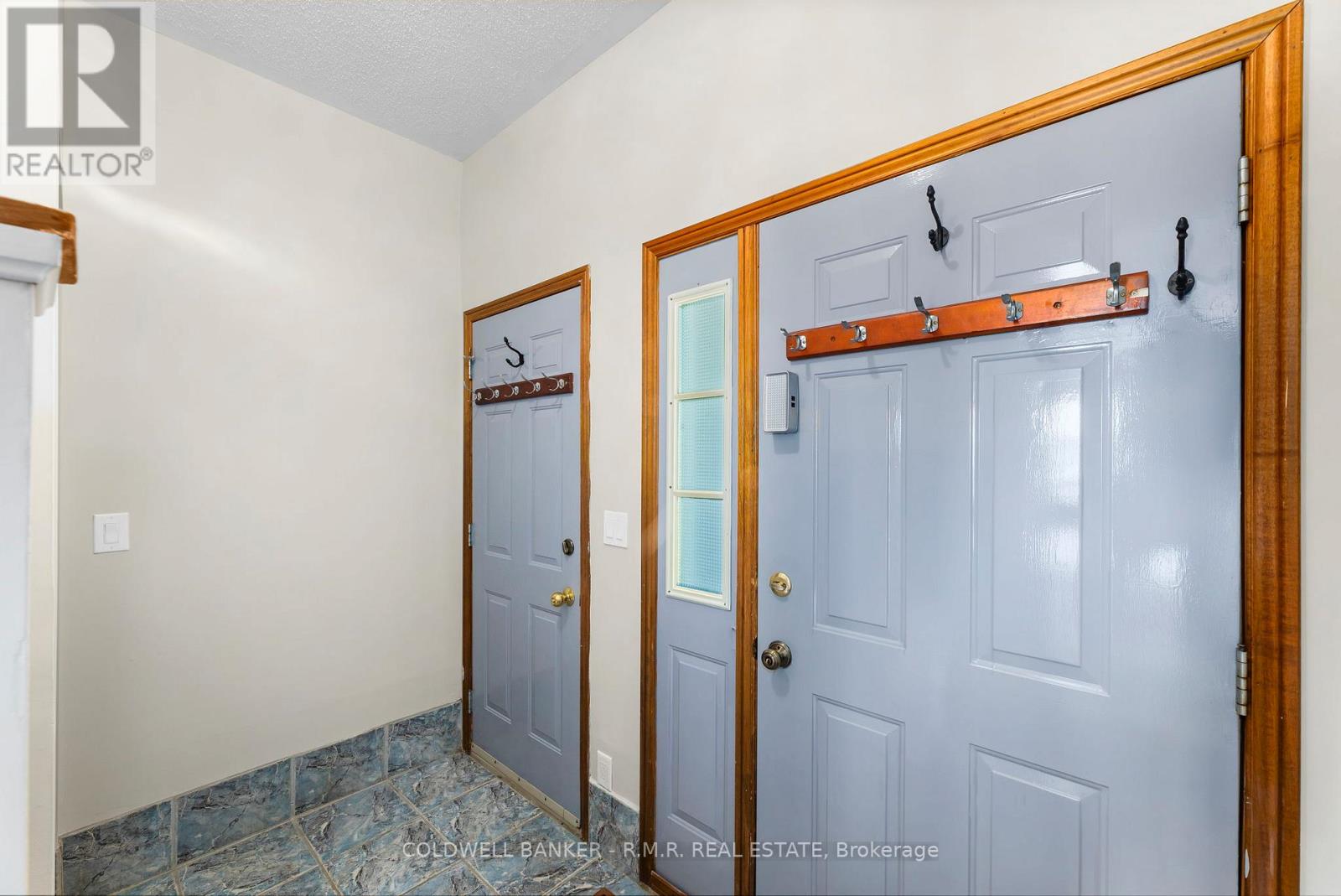 550 Angeline Street N, Kawartha Lakes (Ops), Ontario  K9V 4R1 - Photo 9 - X12291596
