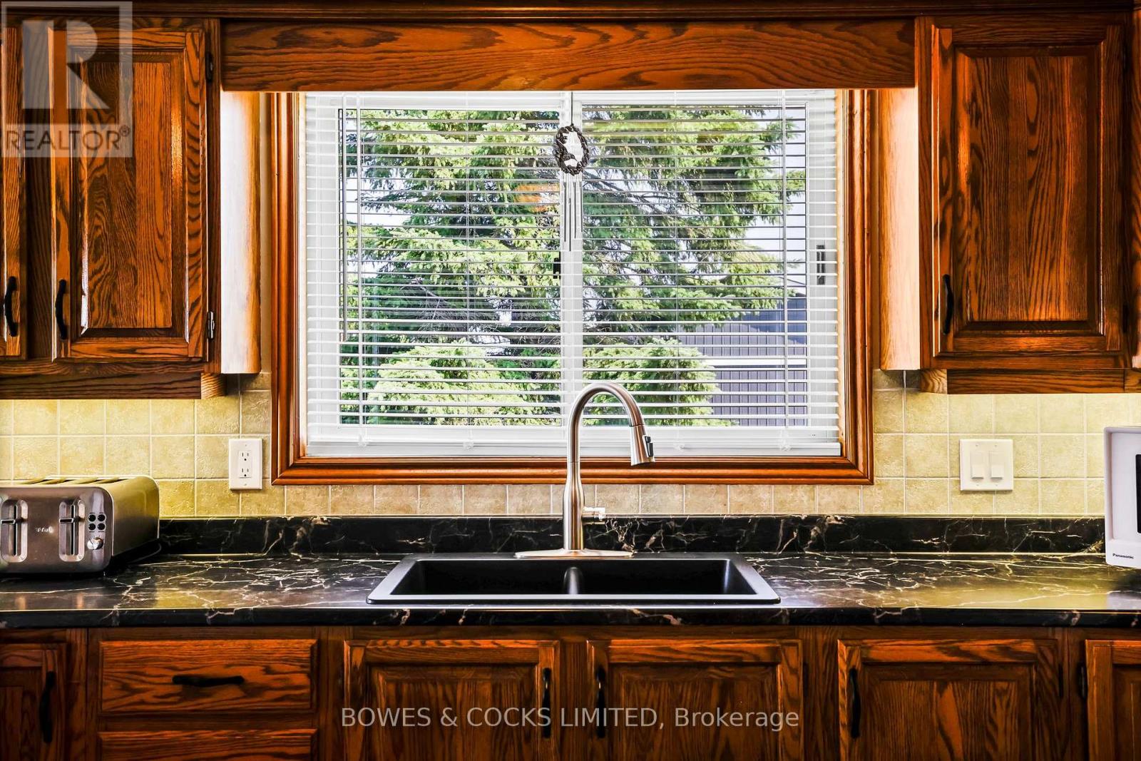 1034 Serpent Mounds Road, Otonabee-South Monaghan, Ontario  K0L 2G0 - Photo 14 - X12292404
