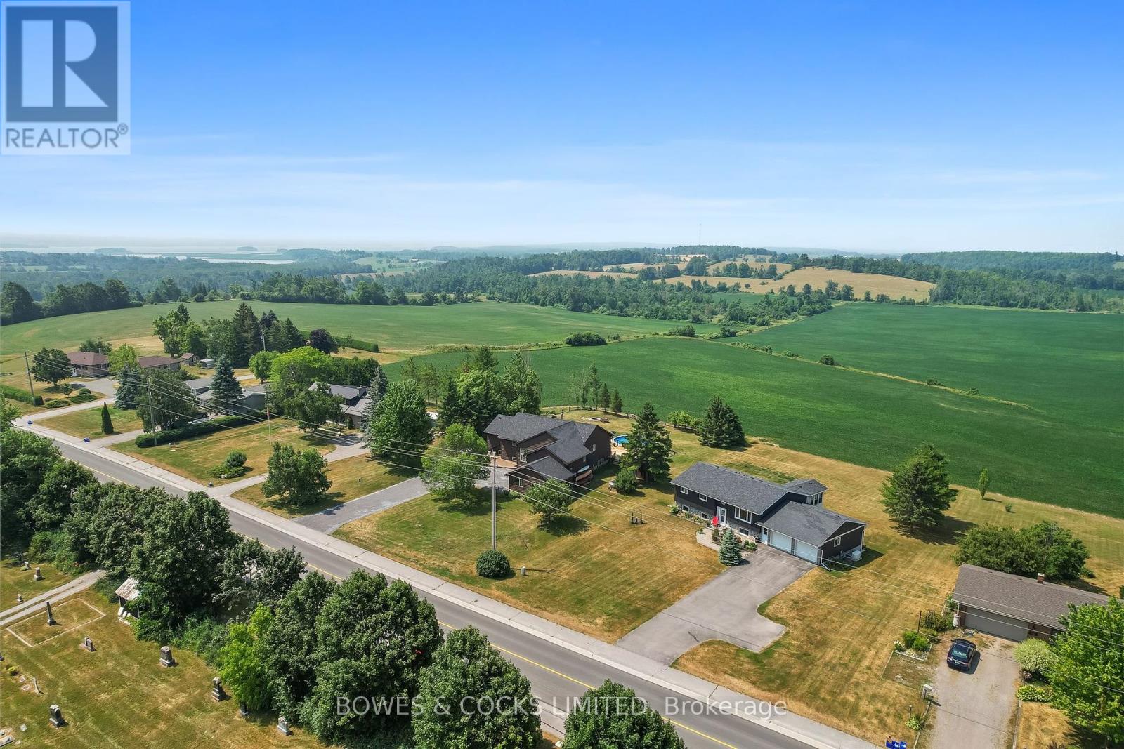 1034 Serpent Mounds Road, Otonabee-South Monaghan, Ontario  K0L 2G0 - Photo 3 - X12292404