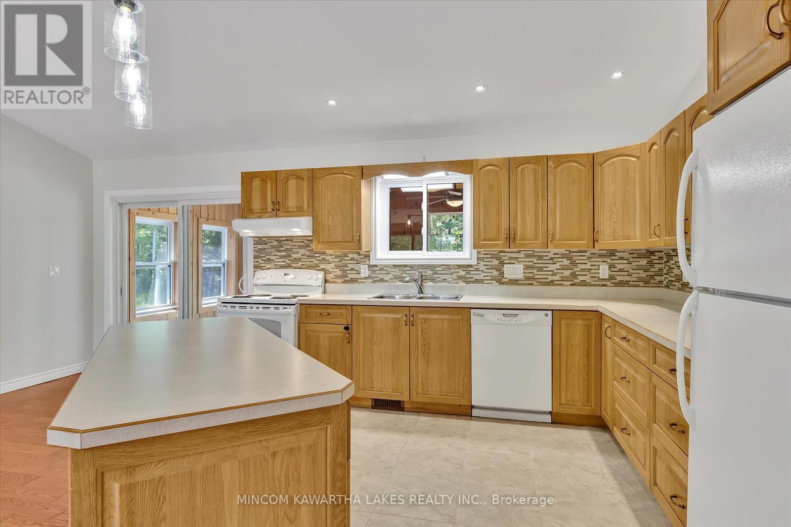947 Lakehurst Road, Trent Lakes, Ontario  K0L 1J0 - Photo 12 - X12292643
